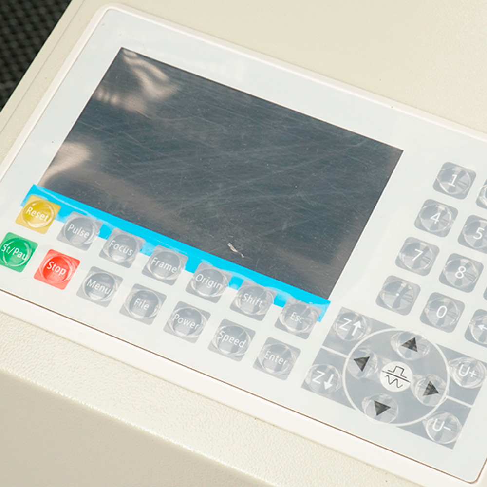 LC6090C